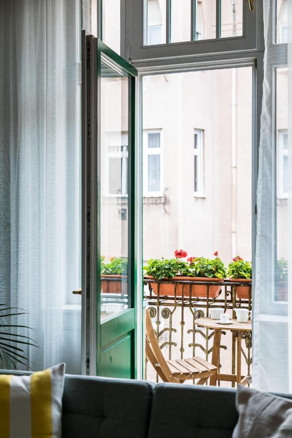 Captain Buda Apartment Budapest Exterior foto